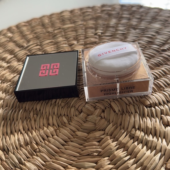 Givenchy PRISME Libre Highlighter 
2 Color Loose Powder Highlighter - Picture 3 of 11